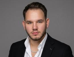 Agent Darius Cuclea