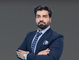 العميل Anjum Varis