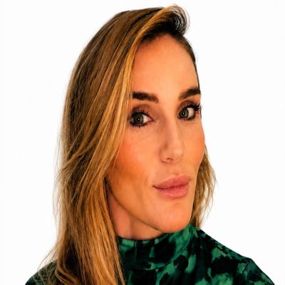 العميل Charlotte Saunders