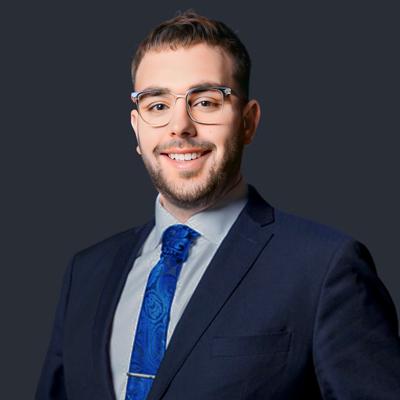 العميل Elliot Sheehan