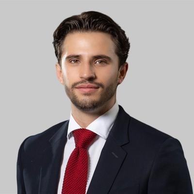 العميل Luca Severi