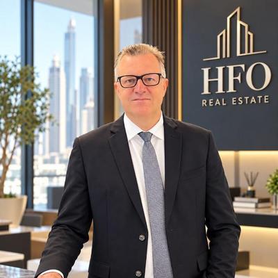 Agent Arnd Hannecke