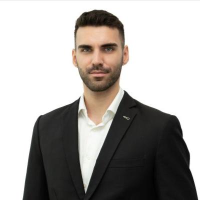 العميل Felix Kliewe