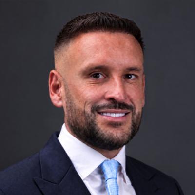 العميل Graeme Stewart