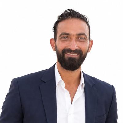 العميل سمير علاء