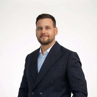 Agent Mark Paton