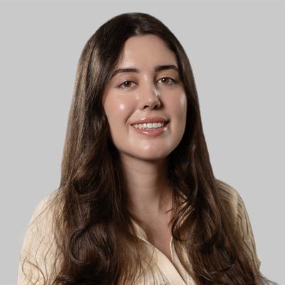 Agent Claudia Iglesias