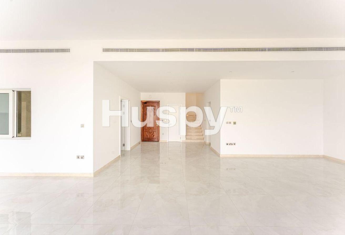 Private Beach | Ready to Move | 3 Floor Villa photo 8