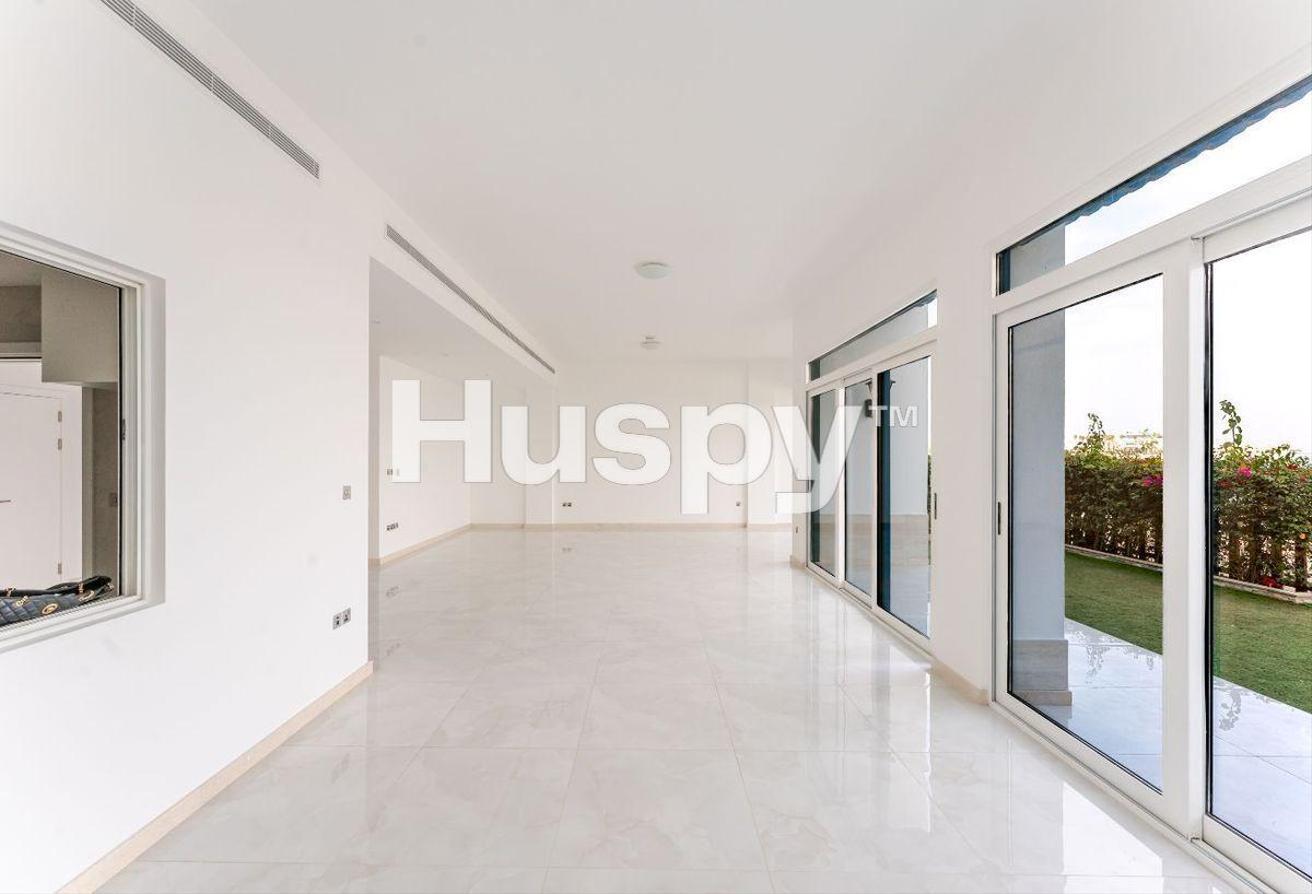 Private Beach | Ready to Move | 3 Floor Villa photo 5