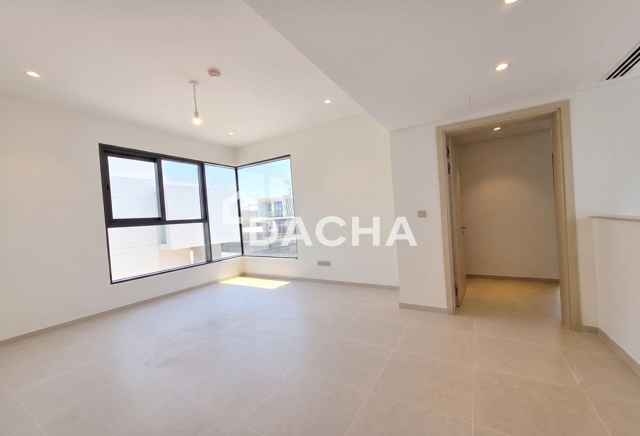 Near Mall And Schools | Main Entrance photo 12