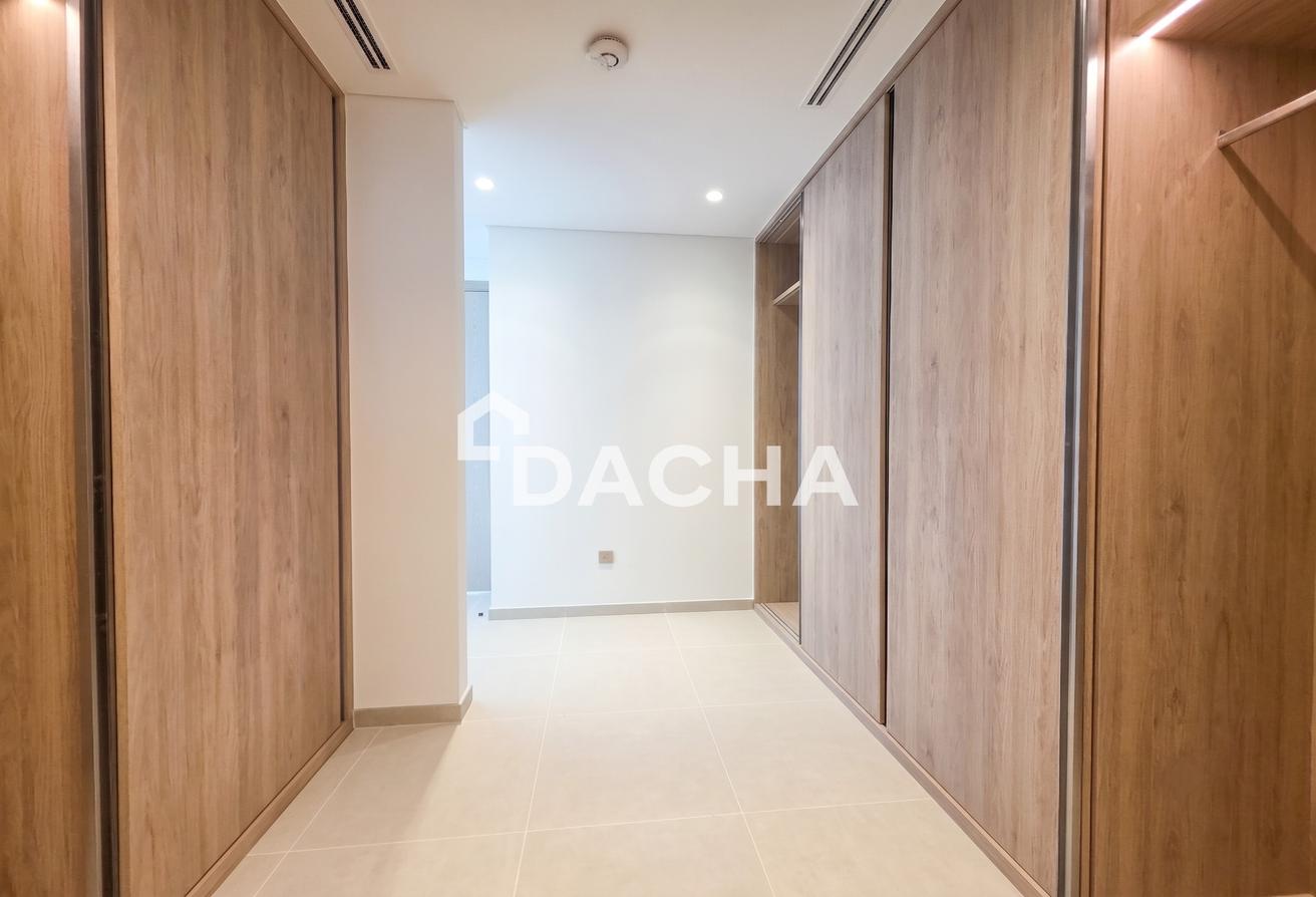 Near Mall And Schools | Main Entrance photo 7