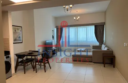 شقة - 2 غرف نوم - 2 حمامات للايجار في اقامة وندسور - مجمع دبي ريزيدنس - دبي لاند - دبي