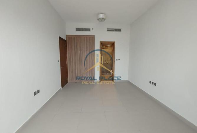 60126471 - Property Image 3