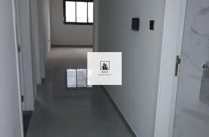 شقة - 2 غرف نوم - 3 حمامات للايجار في مجمع مويلح - تجارية مويلح - الشارقة شقة - 2 غرف نوم - 3 حمامات للايجار في مجمع مويلح - تجارية مويلح - الشارقة