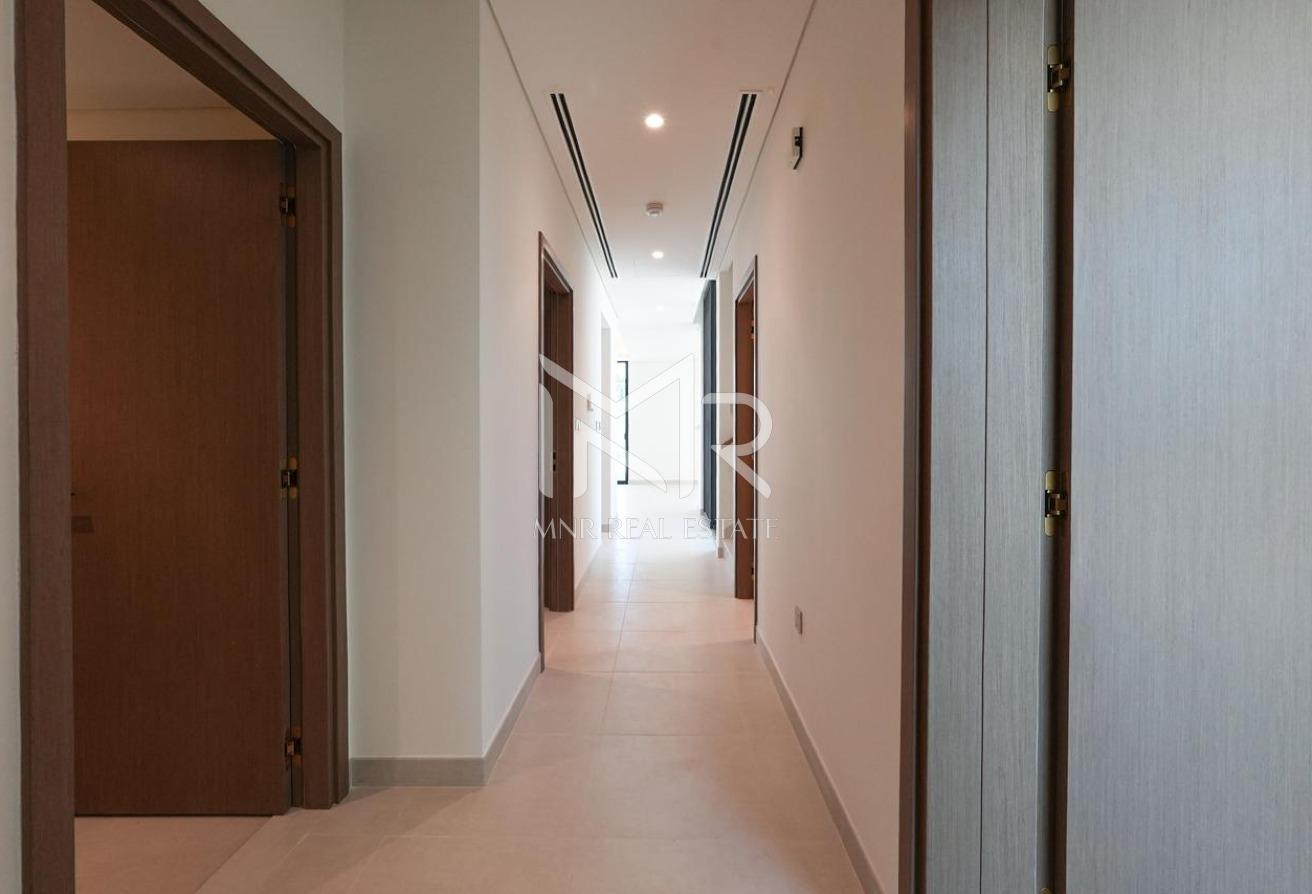 Premium Unit | Motivated Seller | Bigger Plot photo 4