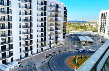 Apartment - Studio - 1 for rent in Waters Edge - Yas Island - Abu Dhabi