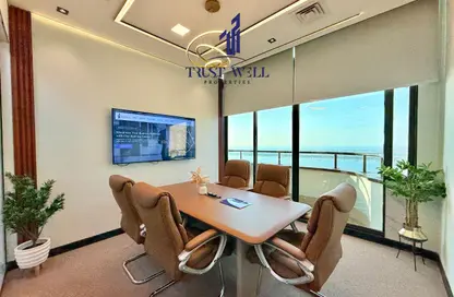 مركز أعمال - استوديو - 4 حمامات للايجار في بناية دار السلام - شارع الكورنيش - أبوظبي