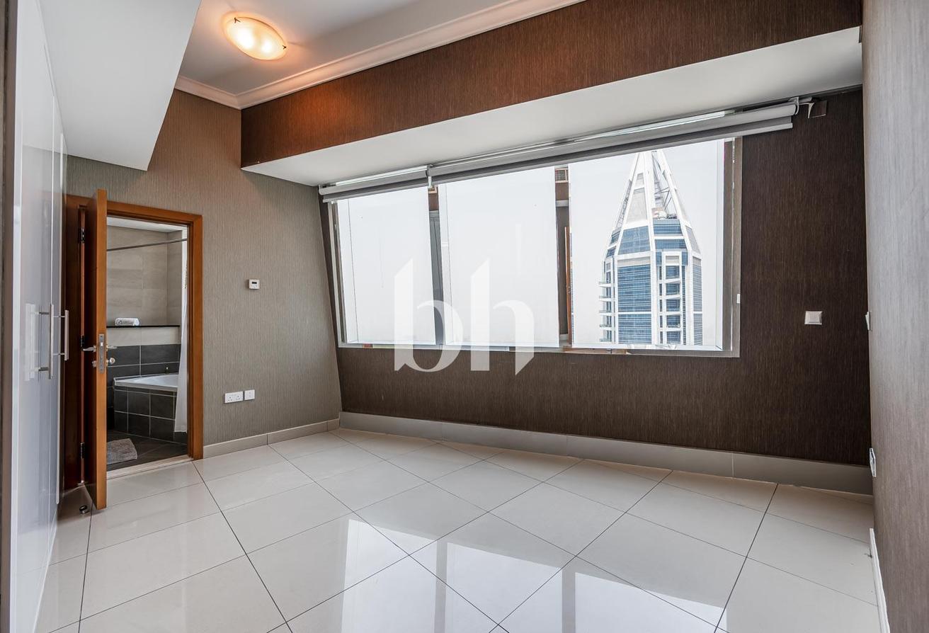 Penthouse | Fully Furnished | Vacant photo 15