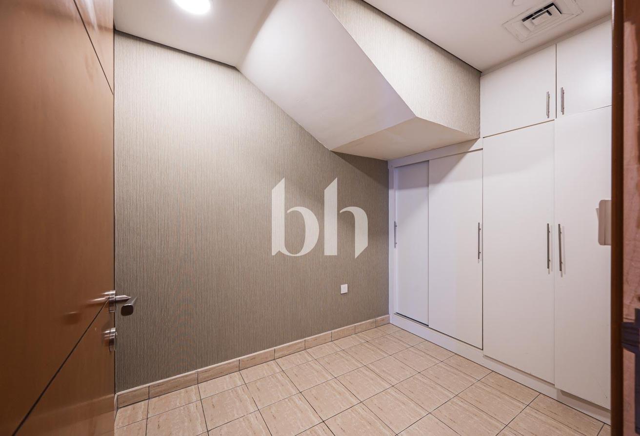 Penthouse | Fully Furnished | Vacant photo 12