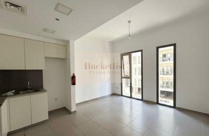 Apartment - Studio - 1 for rent in Hayat Boulevard 2B - Hayat Boulevard 2 - Hayat Boulevard - Town Square - Dubai