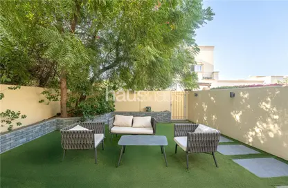 فيلا - 2 غرف نوم - 2 حمامات للبيع في الينابيع 9 - الينابيع - دبي