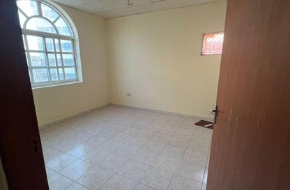 Apartment - 2 Bedrooms - 1 Bathroom for rent in Rolla Square - Rolla Area - Sharjah