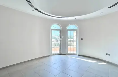 Villa - 5 Bedrooms - 6 Bathrooms for sale in District 2 - Royal Park - Jumeirah Park - Dubai