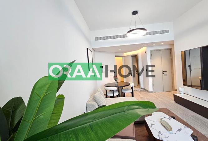 Brand New Furnished, Creek View, High Floor photo 3