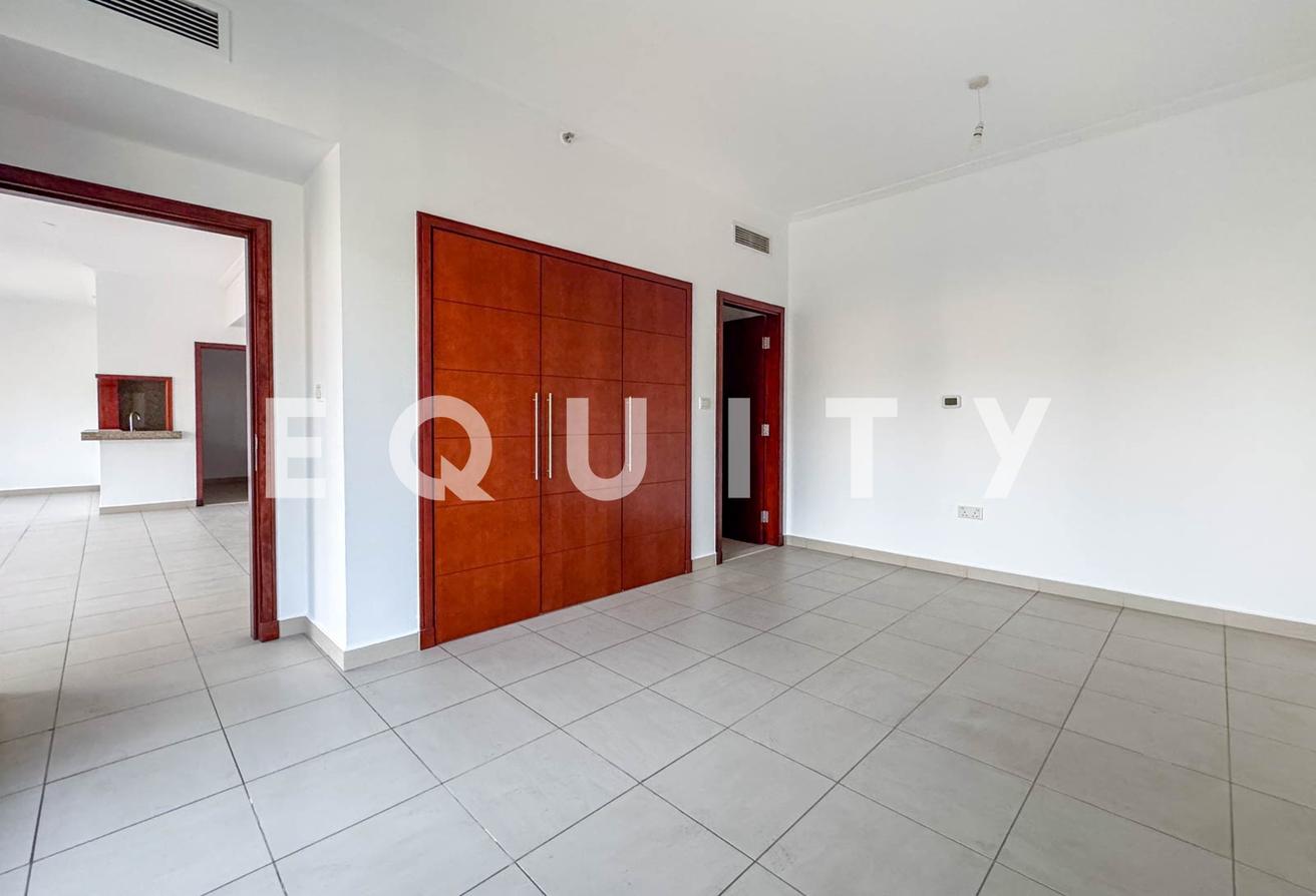 Vacant Now | Large Layout | Unfurnished Unit photo 5