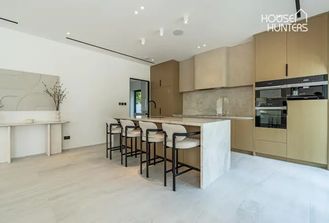 155515860 - Property Image 3