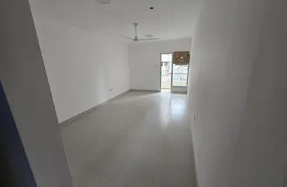 شقة - 3 غرف نوم - 3 حمامات للايجار في المجرة - الشرق - الشارقة