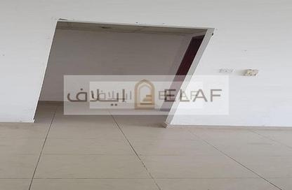شقة - غرفة نوم - 2 حمامات للبيع في المجاز 2 - المجاز - الشارقة