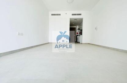 Apartment - Studio - 1 Bathroom for rent in Rehan Apartments - Aljada - Sharjah Apartment - Studio - 1 Bathroom for rent in Rehan Apartments - Aljada - Sharjah
