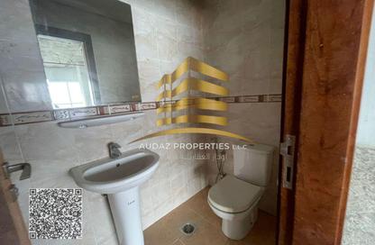 Co-working space - Studio - 7 Bathrooms for sale in Business Tower - Al Majaz 2 - Al Majaz - Sharjah