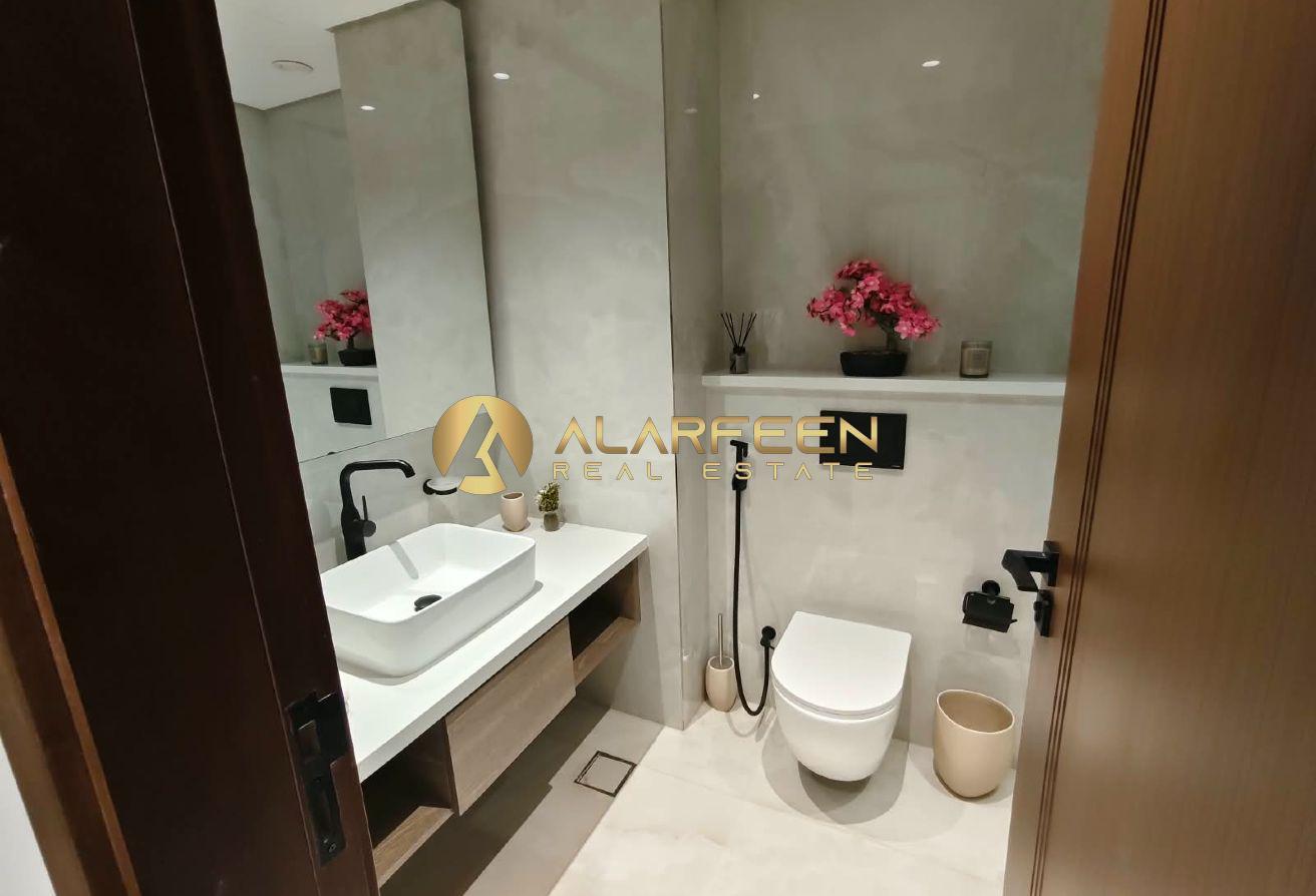 Fully Furnished | Mid Floor | Burj Khalifa View photo 12