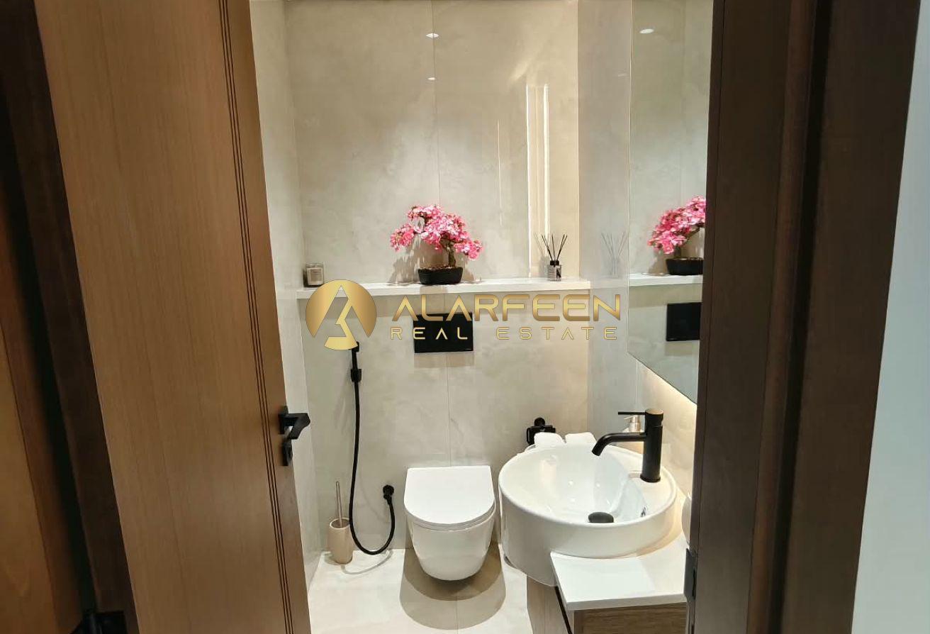 Fully Furnished | Mid Floor | Burj Khalifa View photo 13