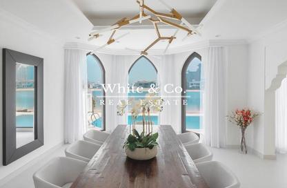 Villa - 5 Bedrooms - 6 Bathrooms for rent in Garden Homes Frond B - Garden Homes - Palm Jumeirah - Dubai