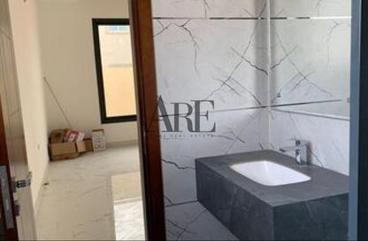 Villa - 5 - 6 for sale in Al Rahmaniya - Sharjah
