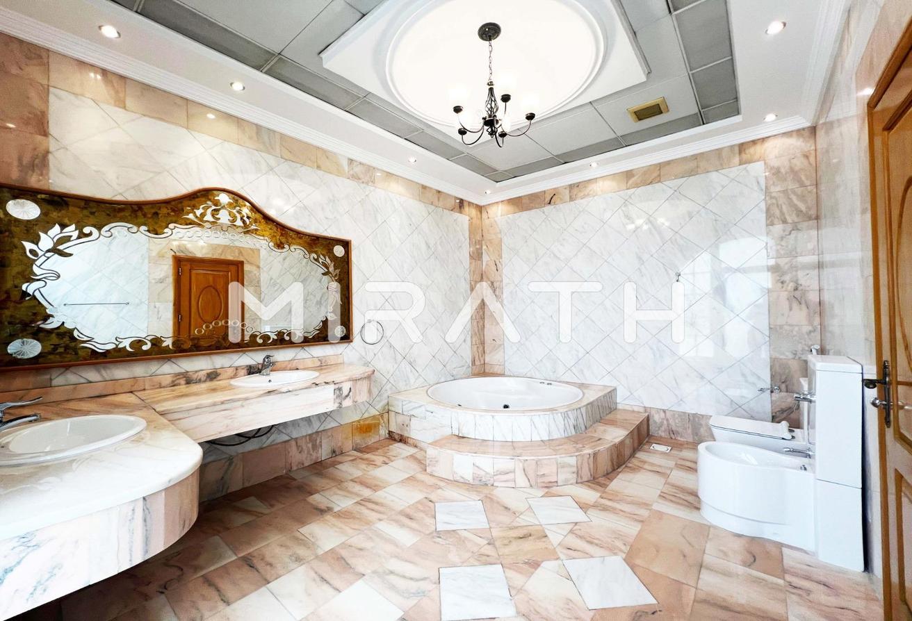 LUXURY SPACIOUS VILLA | VACANT | PRIME LOCATION photo 12