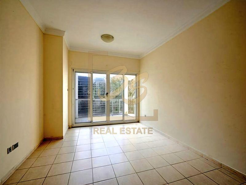Well Maintain | Lake View | Available Now by 209908 