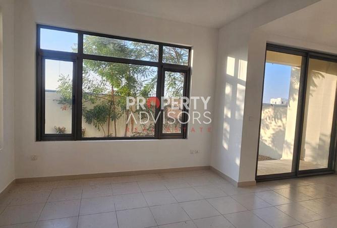 54403889 - صورة العقار 2