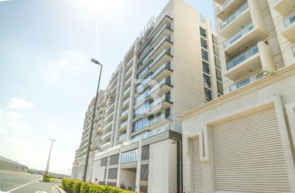 Apartment - 2 Bedrooms - 3 Bathrooms for sale in Azizi Central - Al Furjan - Dubai