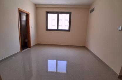 Apartment - 1 - 2 for rent in Muwailih Building - Muwaileh - Sharjah