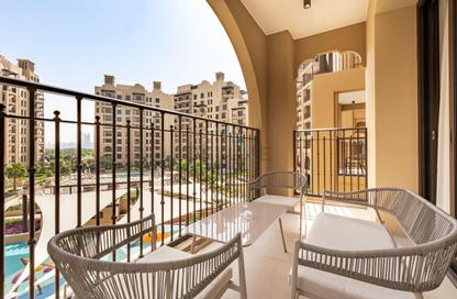 Apartment - 2 - 3 for rent in Al Jazi - Madinat Jumeirah Living - Umm Suqeim 3 - Umm Suqeim - Dubai