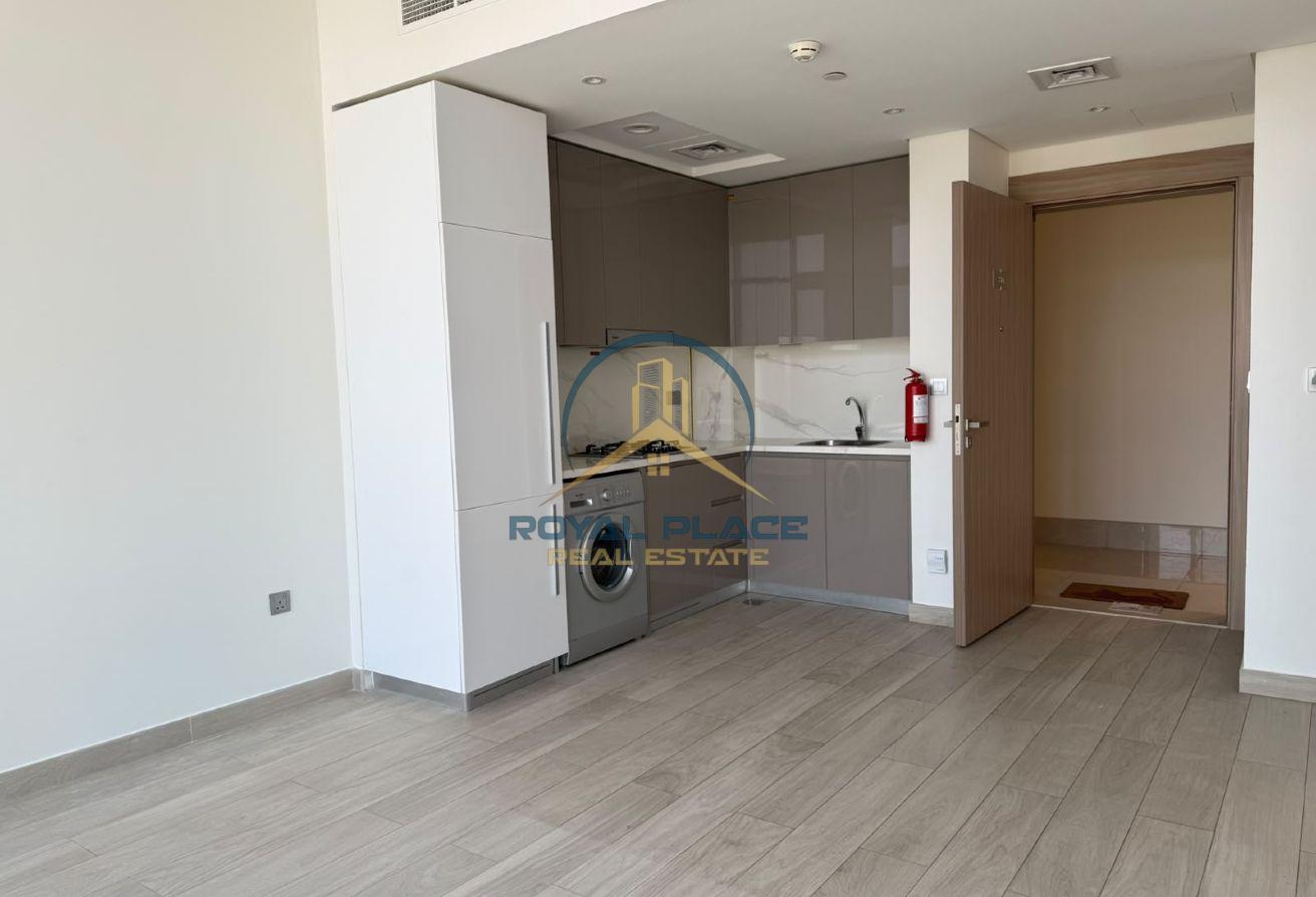 Unfurnished 1bhk | Spacious | Ready to Move photo 2