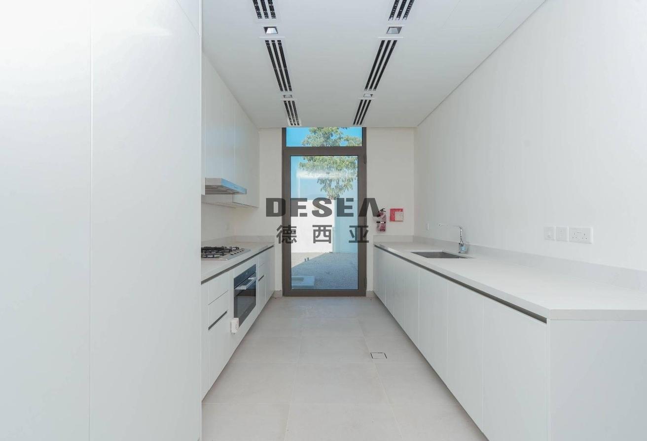 Brand New | Private Pool | Vacant photo 14