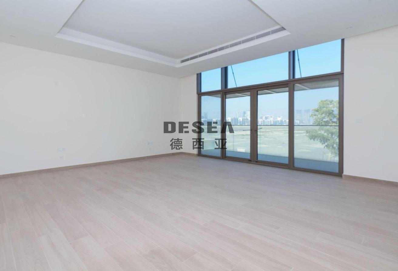 Brand New | Private Pool | Vacant photo 8