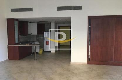 Apartment - Studio - 1 for rent in Regent House 1 - Regent House - Motor City - Dubai