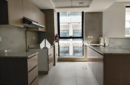 Apartment - 2 - 3 for rent in Haas Building - Jumeirah Garden City - Al Satwa - Dubai