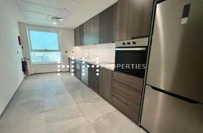 Apartment - 2 - 2 for rent in Millennium Executive Tower - Sheikh Zayed Road - Dubai